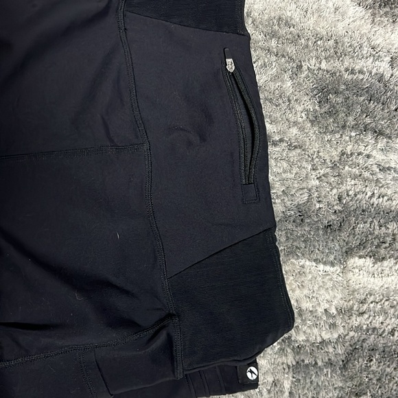 Oiselle pocket jogger long shorts, size 10 - Picture 2 of 5